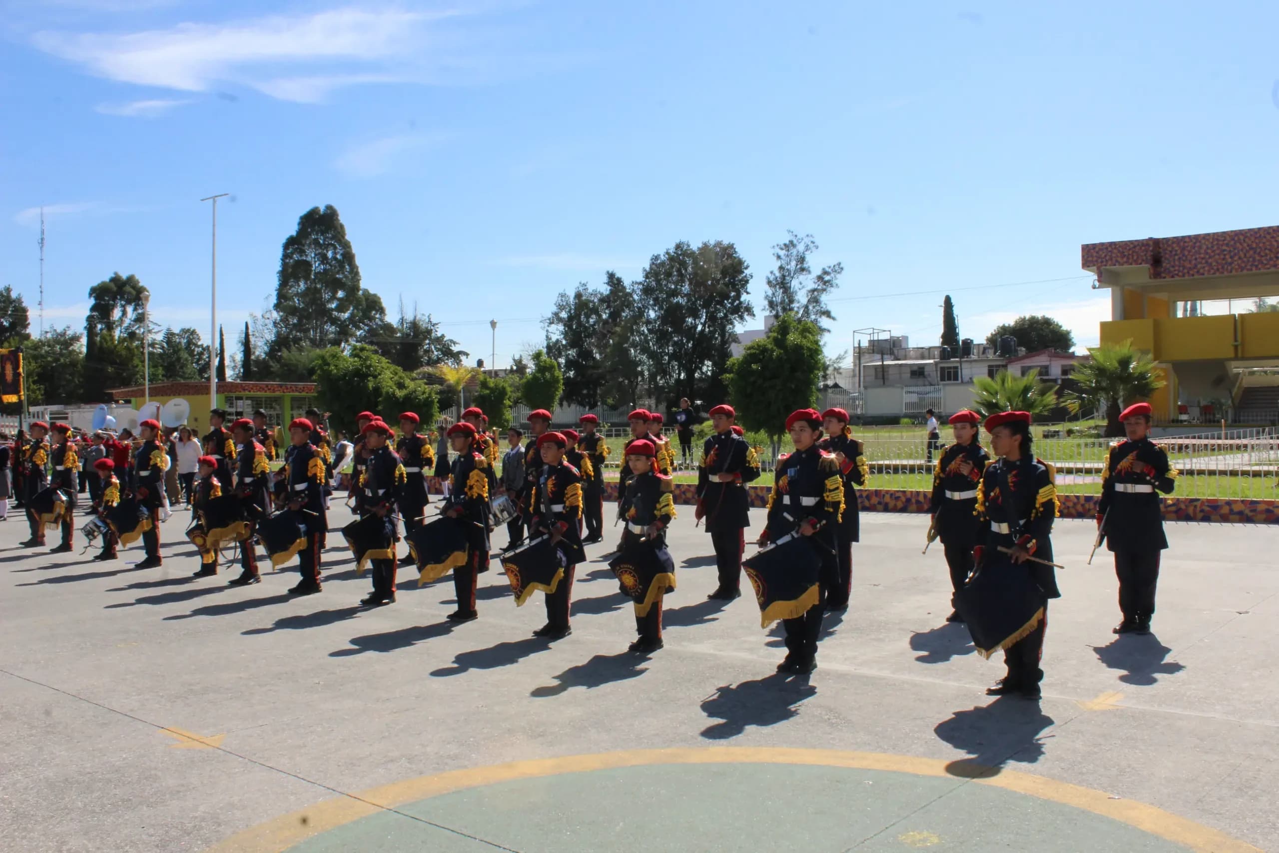 Banda de guerra del Centro Escolar 5 de Mayo